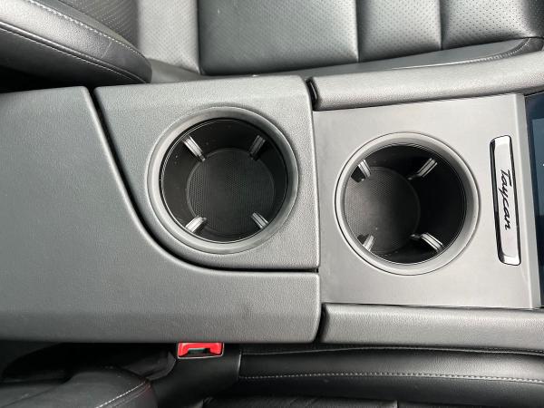 Porsche Taycan Photo autoimg-a834604cff3e23296fb8282e1595147b6aa4c3ee.jpg