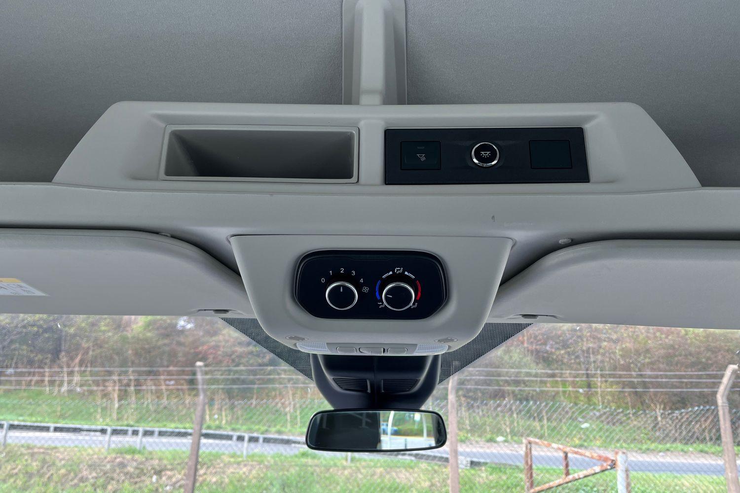 Ford TRANSIT Photo 18