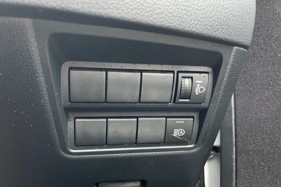 Toyota YARIS Photo autoimg-a837653c834bb94d07e8381282bea63f4f5ab768.jpg