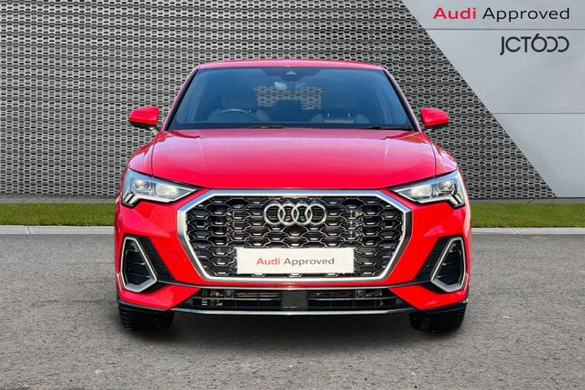 AUDI Q3 Photo 9