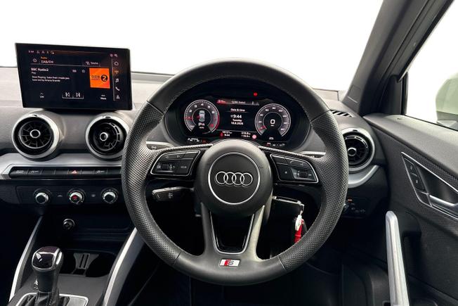 AUDI Q2 Photo 11