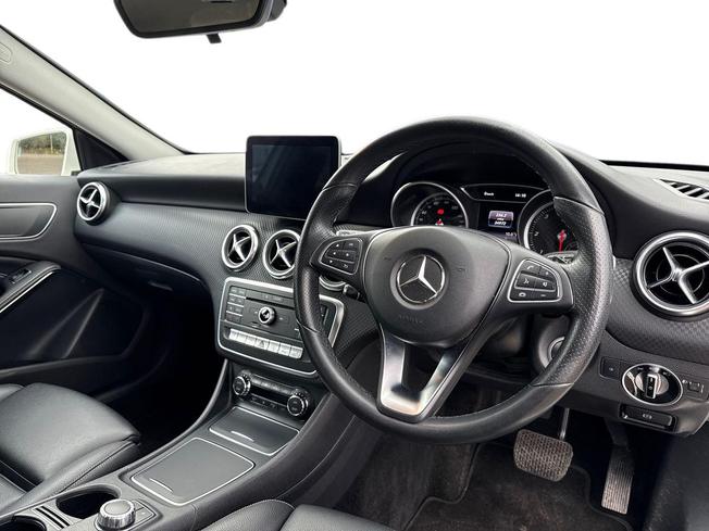 MERCEDES-BENZ A Class Photo 6