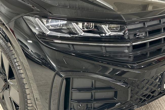 VOLKSWAGEN Touareg Photo 19