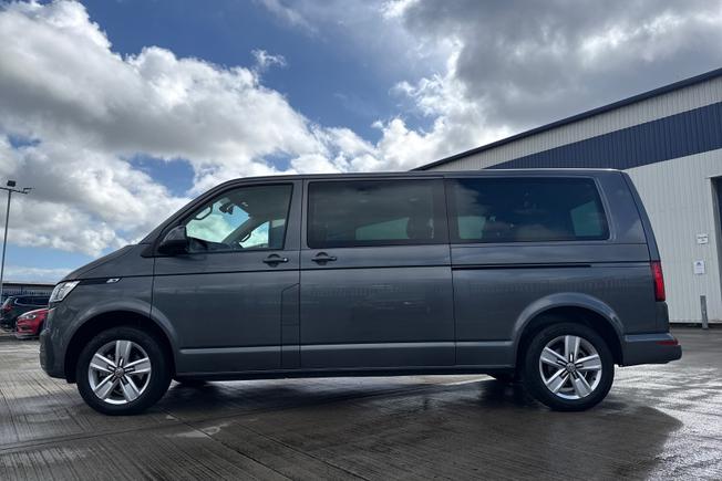Volkswagen Transporter Shuttle Photo 24