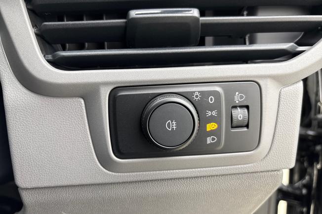 VOLKSWAGEN E-Transporter Photo 27