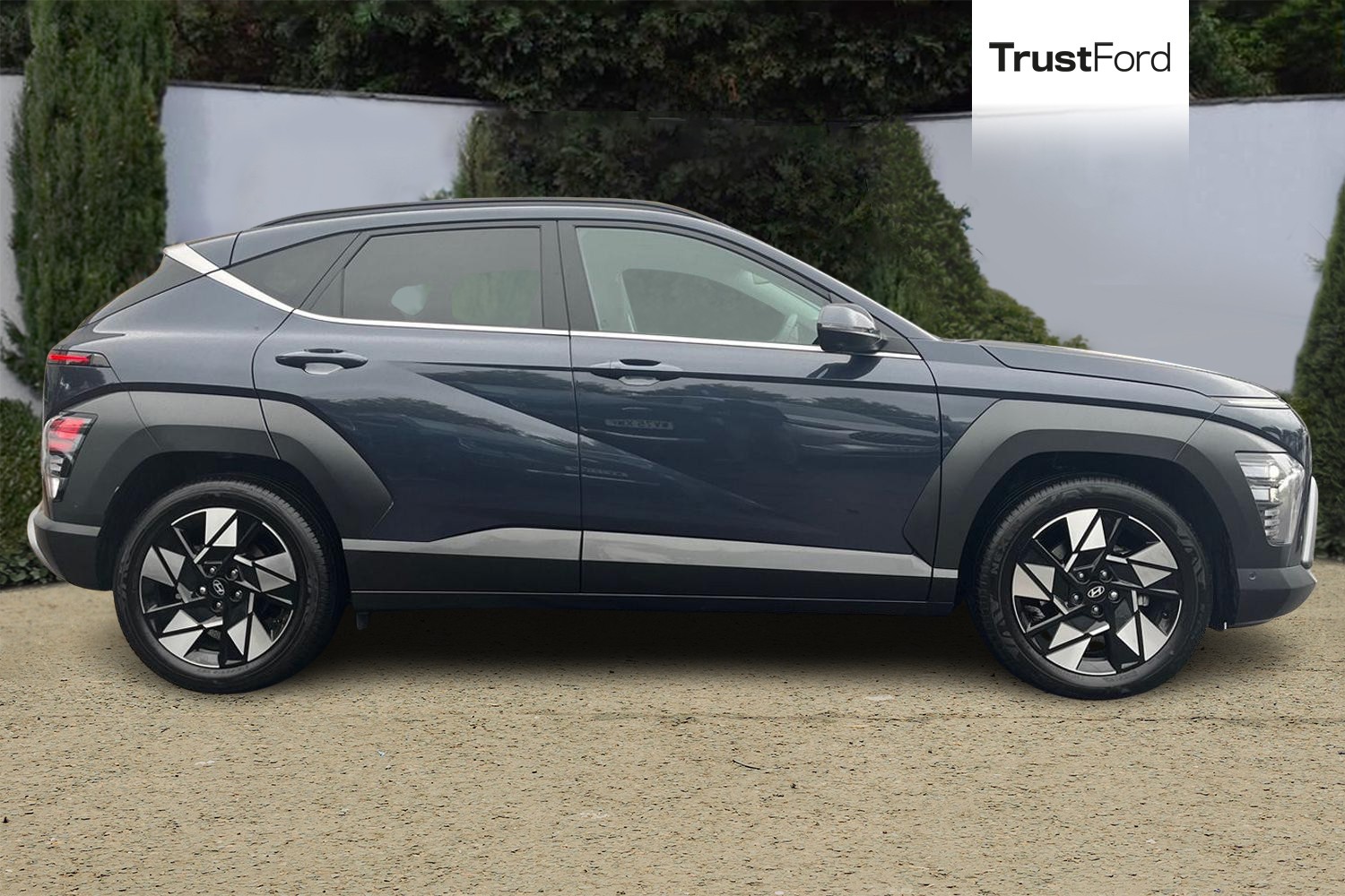 Hyundai KONA Photo 2