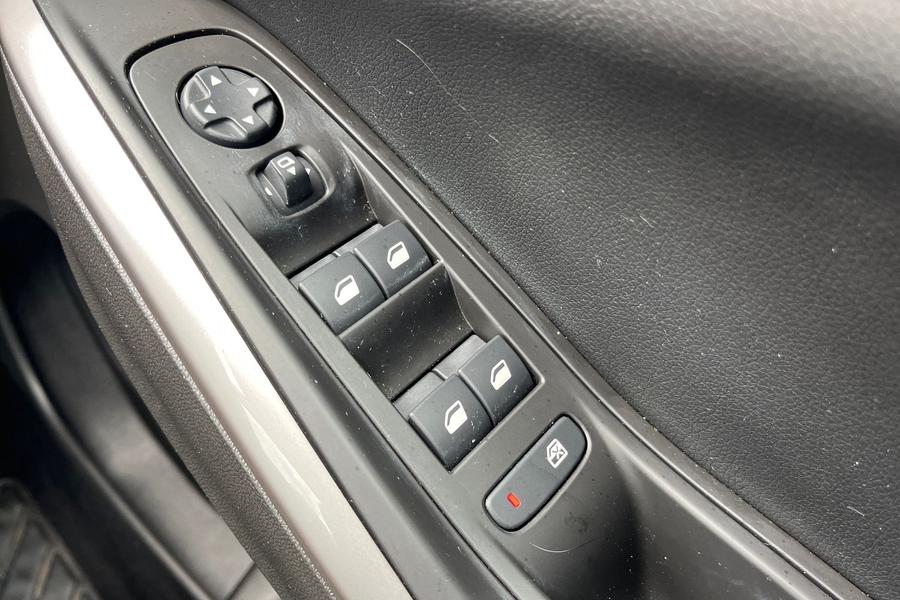 Vauxhall Grandland Photo autoimg-a8475edeea5579d6c426a49a79a22ea5baac7b83.jpg