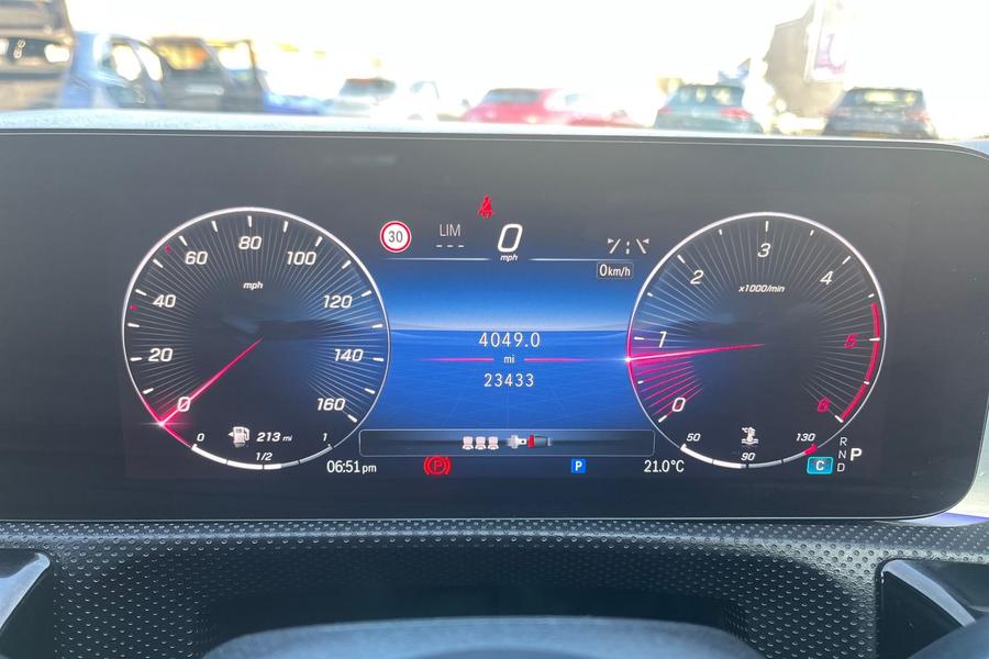 Mercedes-Benz CLA Photo autoimg-a84913767acd130669d386a8dd3916b6504bd778.jpg