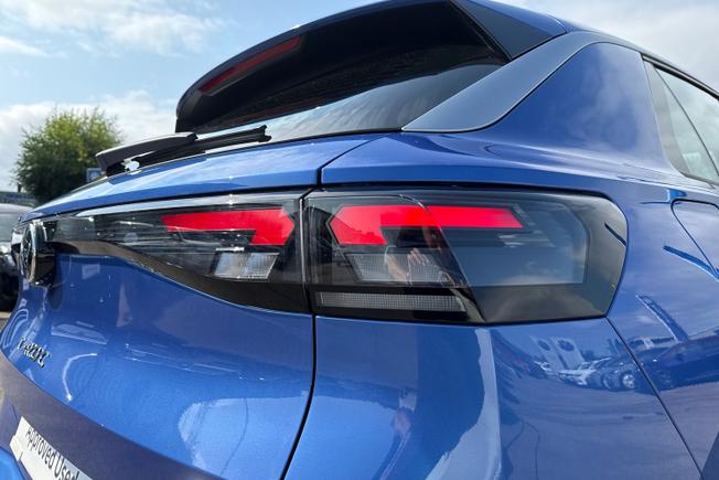 Volkswagen T-Roc Photo 18