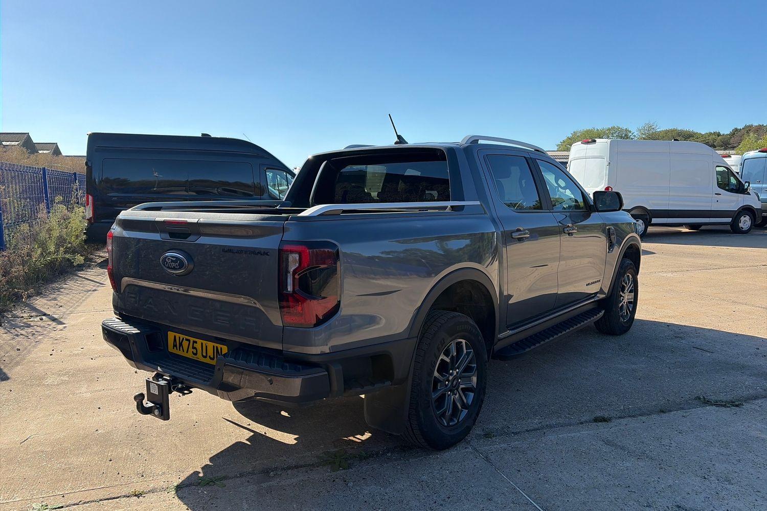 Ford RANGER Photo 21