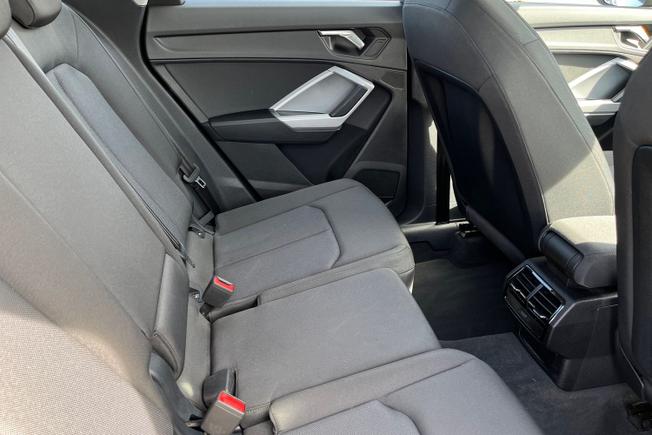 Audi Q3 Photo 38