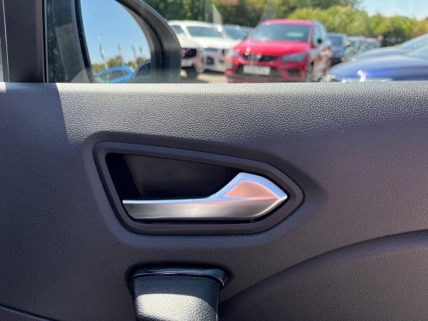 Renault Captur Photo autoimg-a8568bbeca654519ec65cc6f24125d29f4116181.jpg