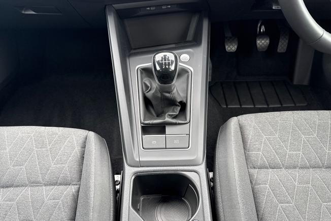 VOLKSWAGEN Golf Photo 37