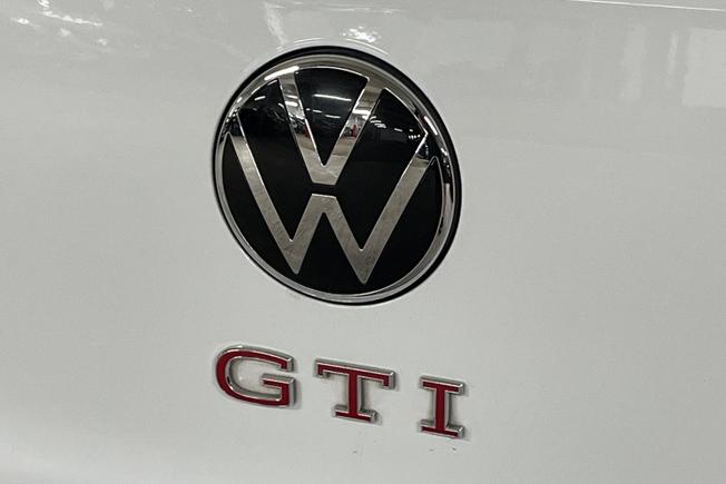 VOLKSWAGEN Golf Photo 37
