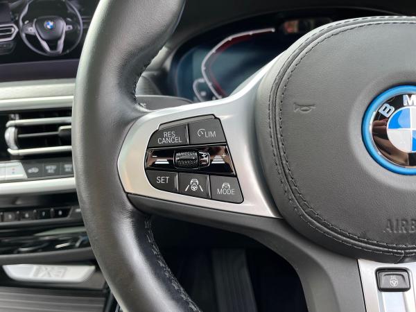 BMW iX3 Photo autoimg-a85b917e5d08bcd423d5b8ae5ca1065175a7cb7c.jpg