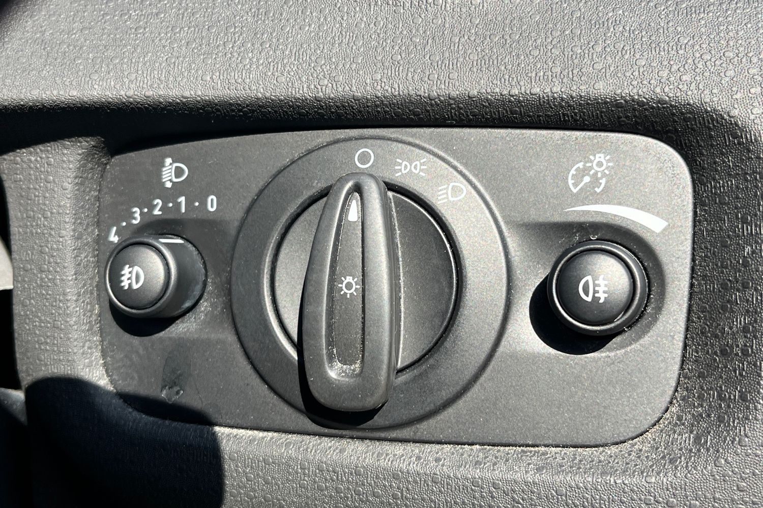 Ford Fiesta Photo 34