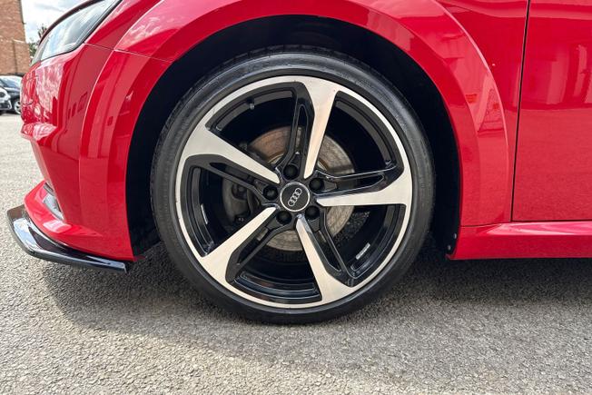 AUDI TT Photo 26
