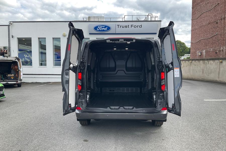 Ford TRANSIT CUSTOM Photo autoimg-a865893d515c0a7b60210abe69b253f140e5c0dc.jpg