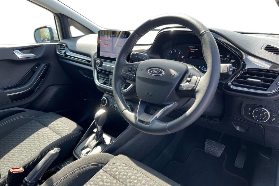 Ford FIESTA Photo autoimg-a86985481ca8cd82f72752afc220276b658b081f.jpg