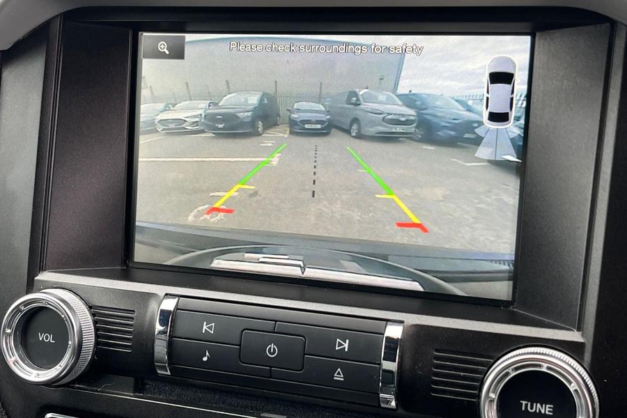 Ford MUSTANG Photo autoimg-a87074ed6f076fc844f945696b397a282cd17478.jpg