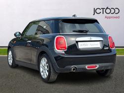 MINI Hatch Photo 3