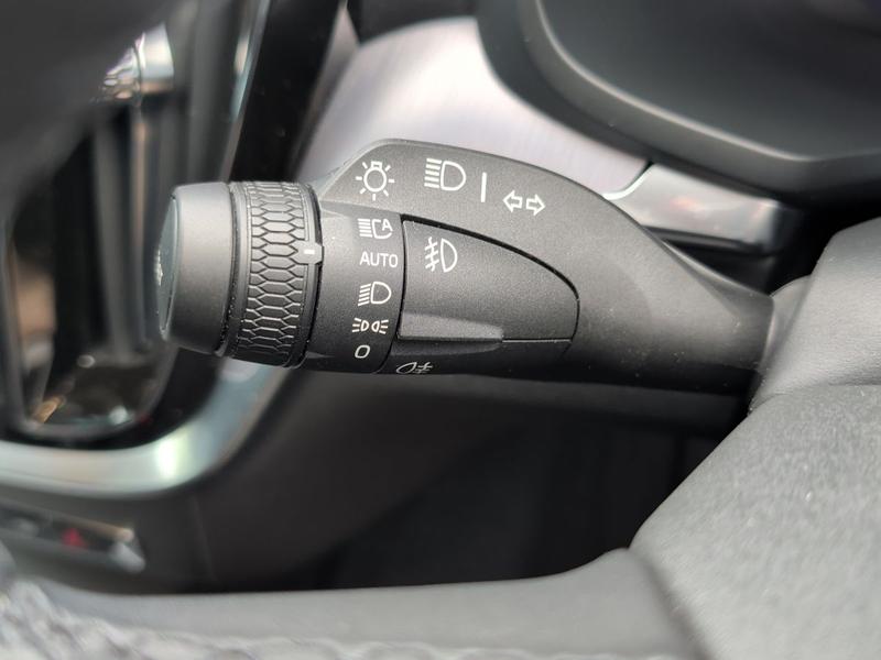 Used Volvo V60 FP23AOF 22