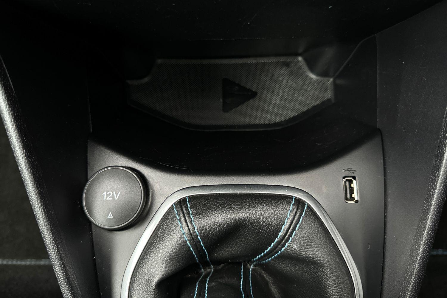 Ford FIESTA Photo 26