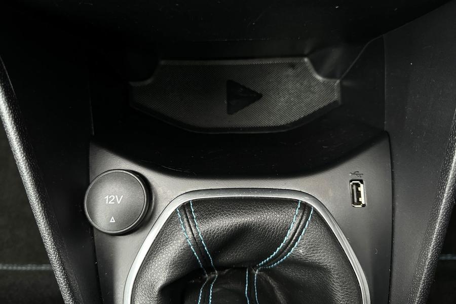 Ford FIESTA Photo autoimg-a874bb1c5417a5f6315df198bb069fbbed1a862b.jpg