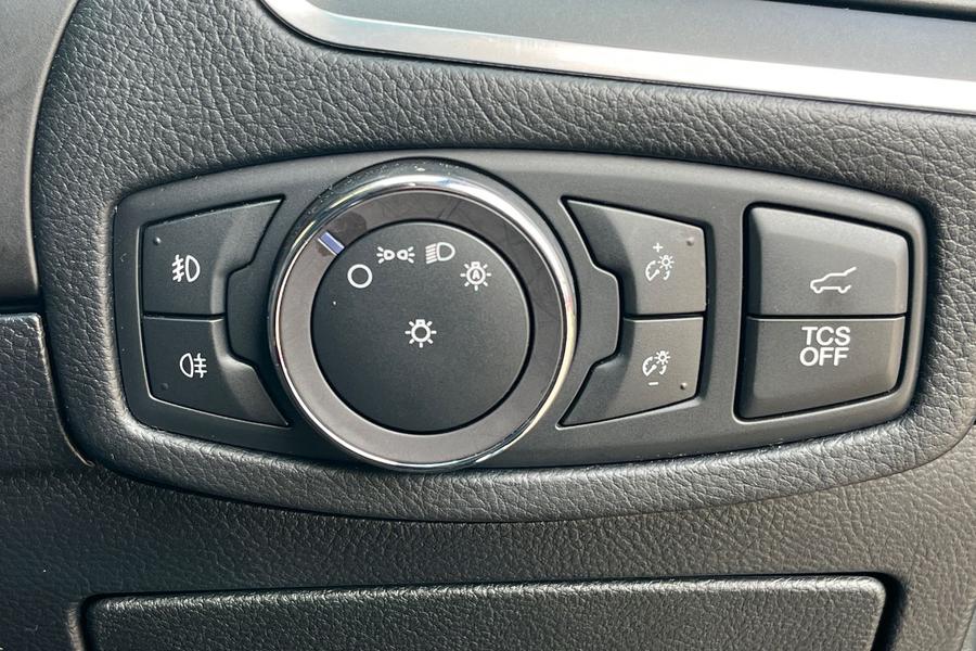 FORD EDGE Photo autoimg-a874bdfeb079af1676f6cb0825eaec467740deb8.jpg