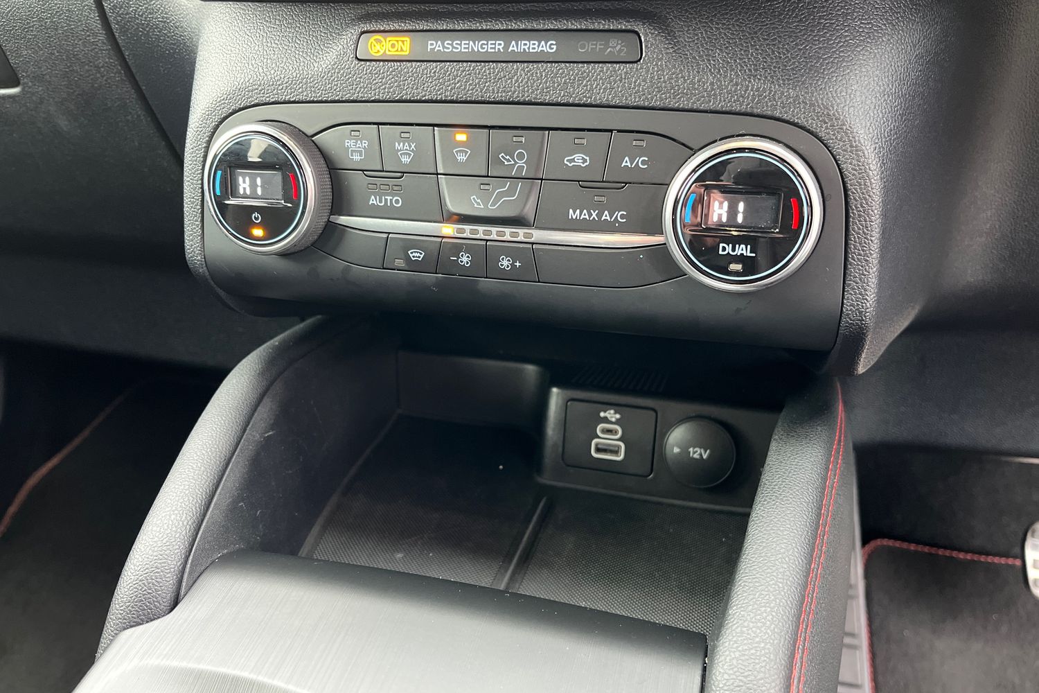 Ford Kuga Photo 28