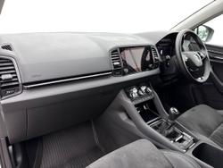ŠKODA Karoq Photo 2