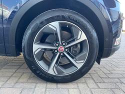 Jaguar E-PACE Photo 5