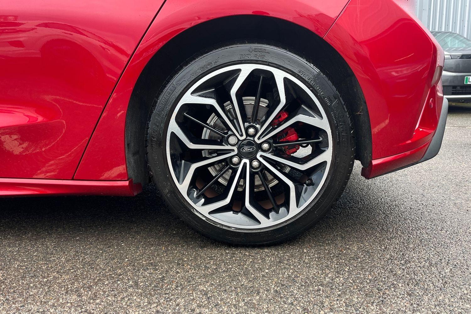 Ford Focus Photo 7