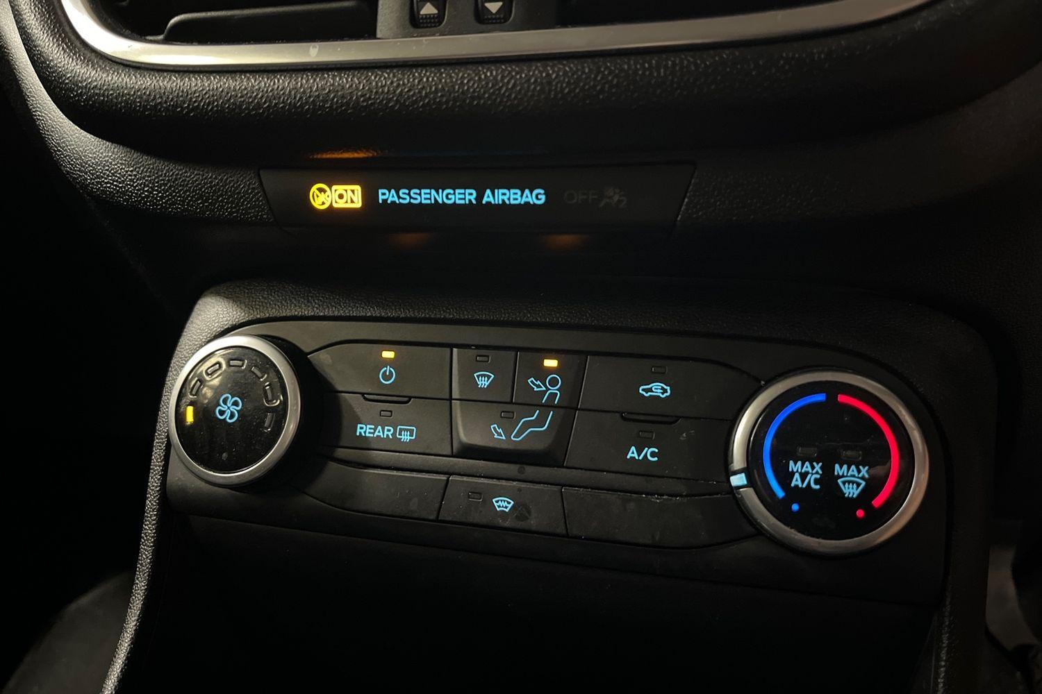 Ford FIESTA Photo 37