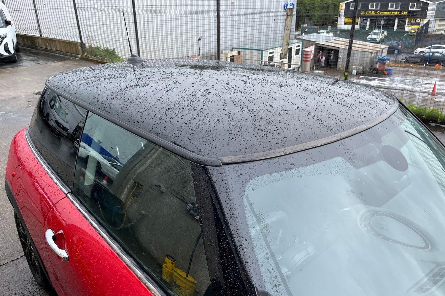 MINI HATCHBACK Photo 24