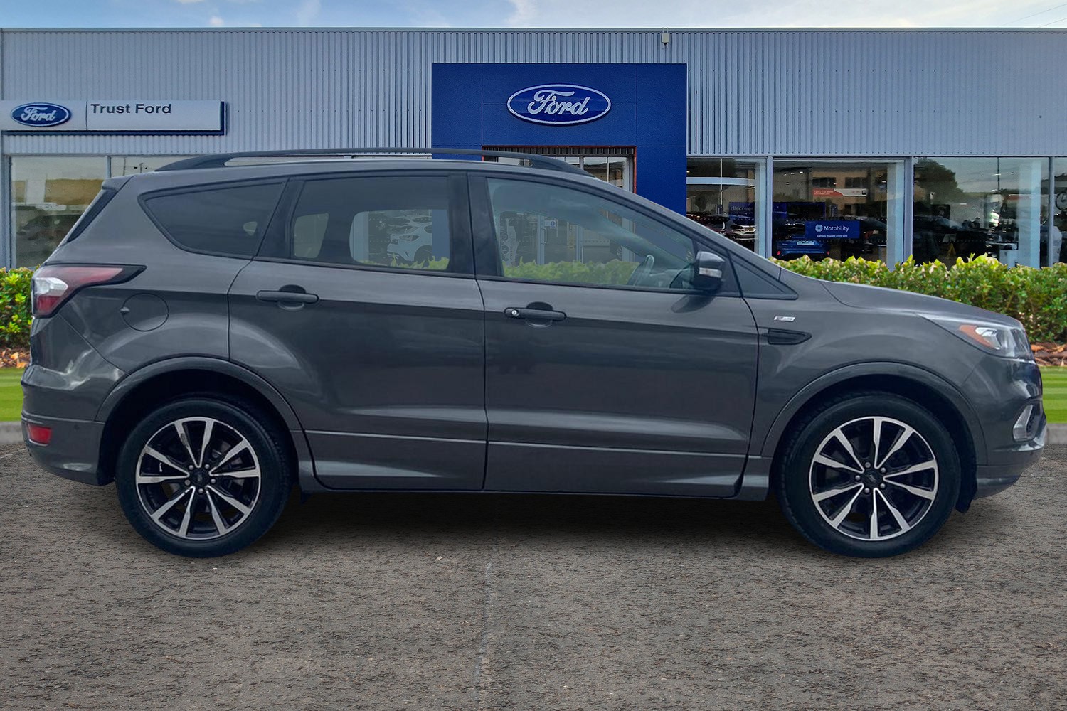 Ford KUGA Photo 2