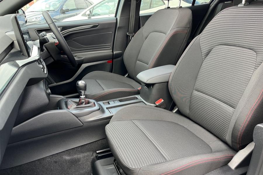 Ford Focus Photo autoimg-a884b4cd717bd061b8debd9c6996b3d563652a1d.jpg