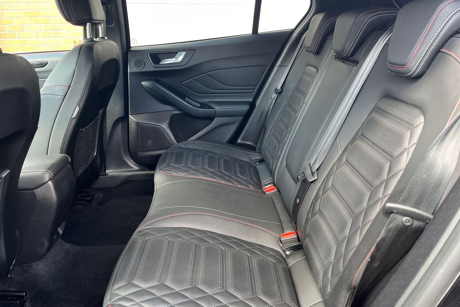 Ford FOCUS Photo 19
