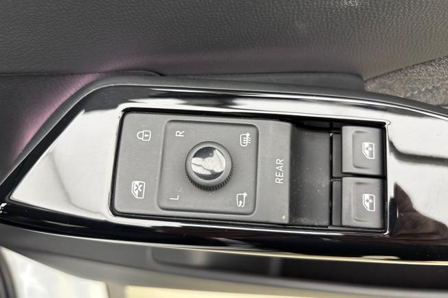 VOLKSWAGEN ID.3 Photo 27