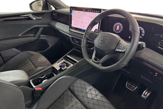 VOLKSWAGEN Tiguan Photo 6