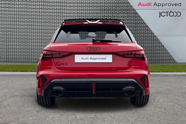 Audi RS3 Photo 7