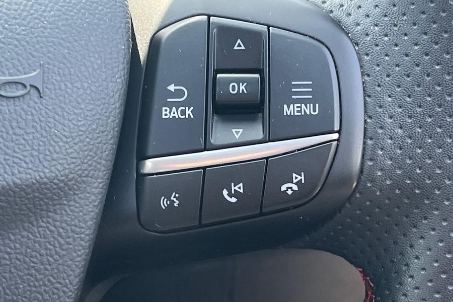Ford KUGA Photo autoimg-a88c490fea87bb20e34f8666c2a0746c153d6a0b.jpg