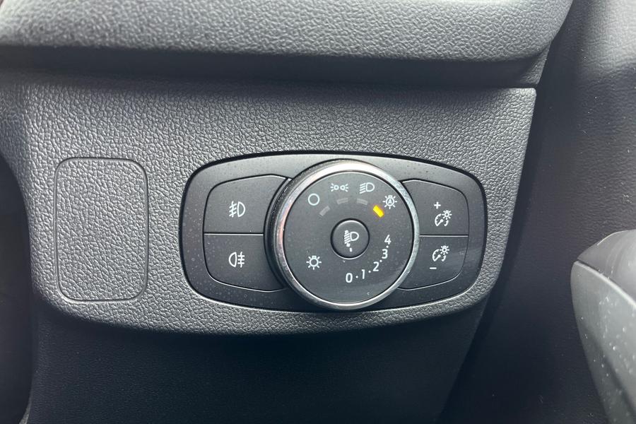 Ford FOCUS Photo autoimg-a8903fff4df721c2da16cb2b1e5255dab7739d7a.jpg