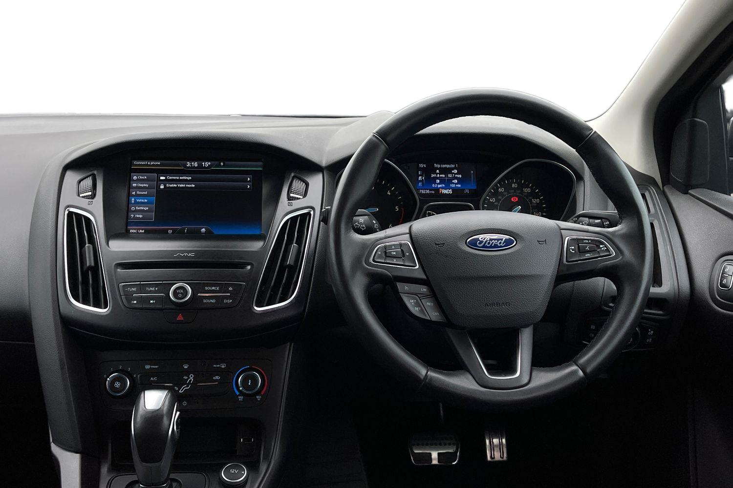 Ford FOCUS Photo 10