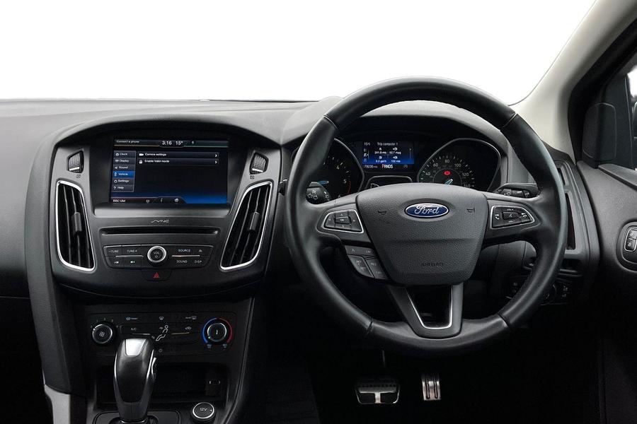 Ford FOCUS Photo autoimg-a890bbed52e5a4abbbea90ba471e256b419f0bca.jpg