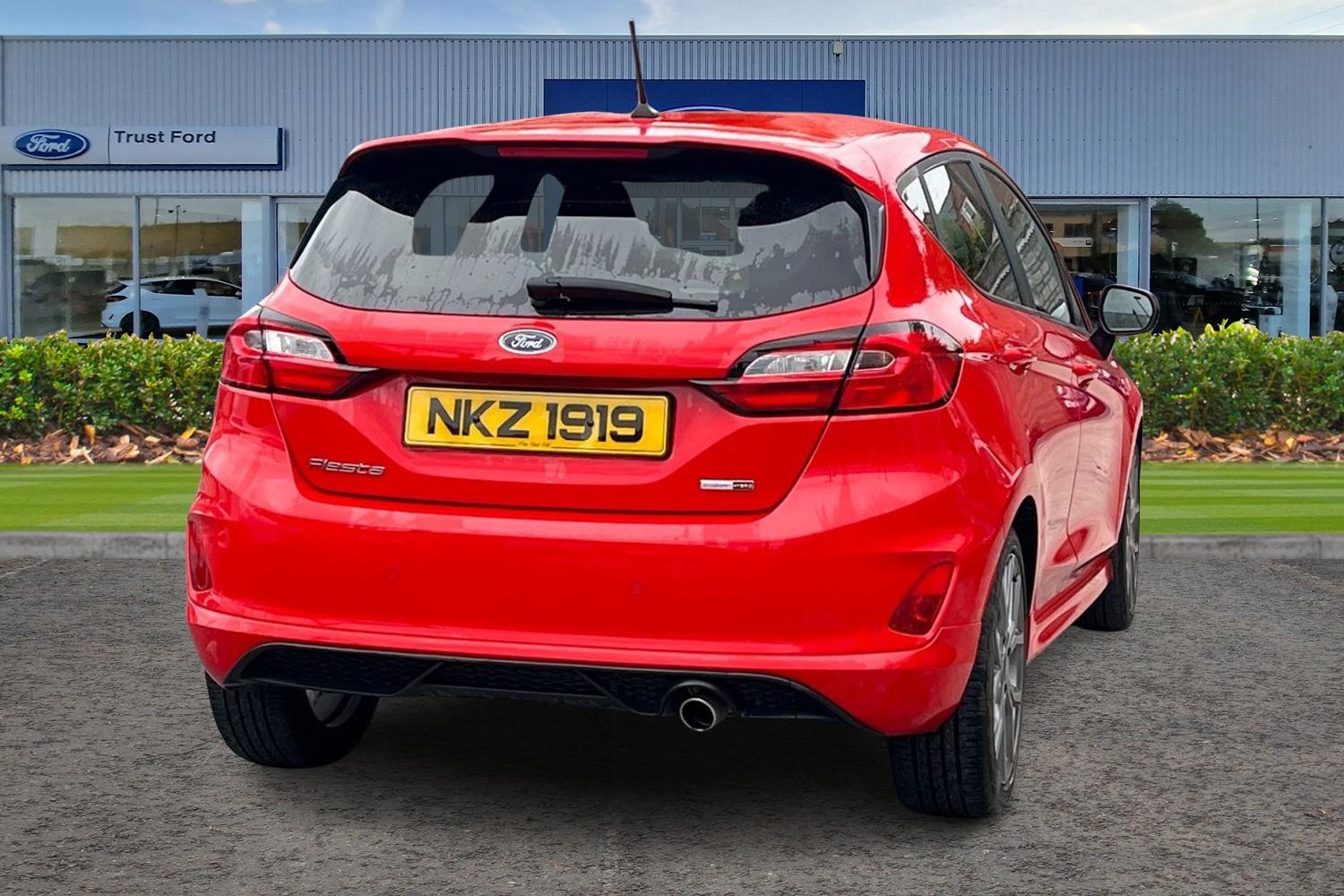Ford FIESTA Photo 3