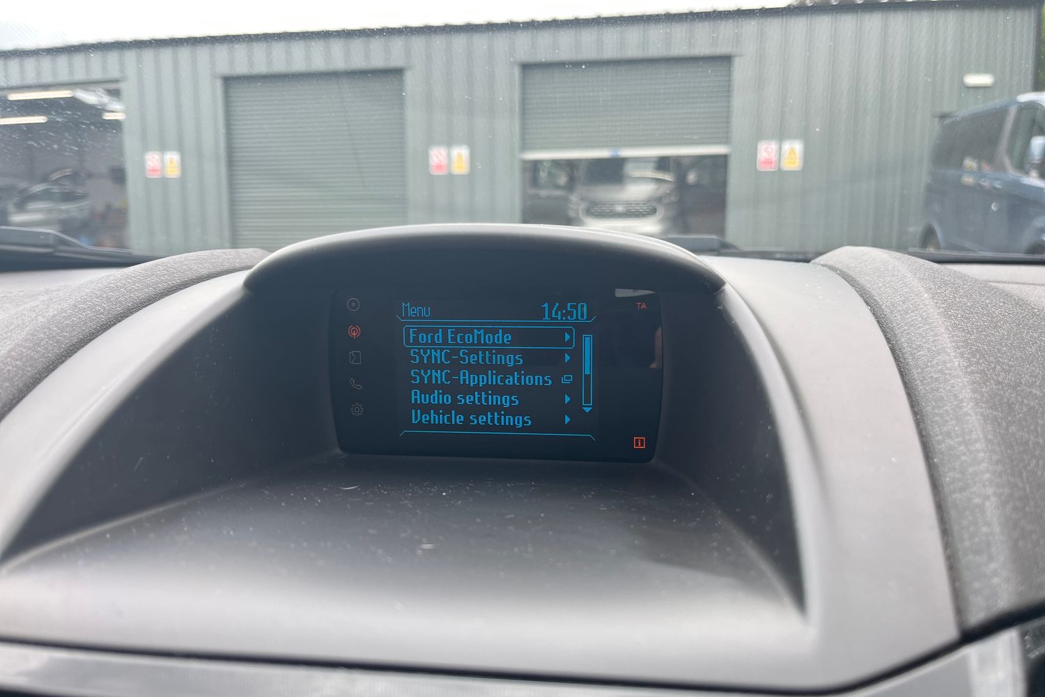 Ford FIESTA Photo 31