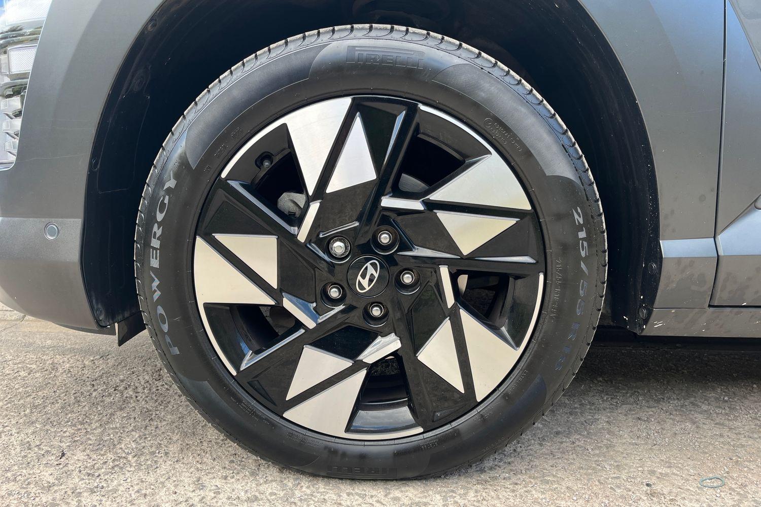 Hyundai KONA Photo 7