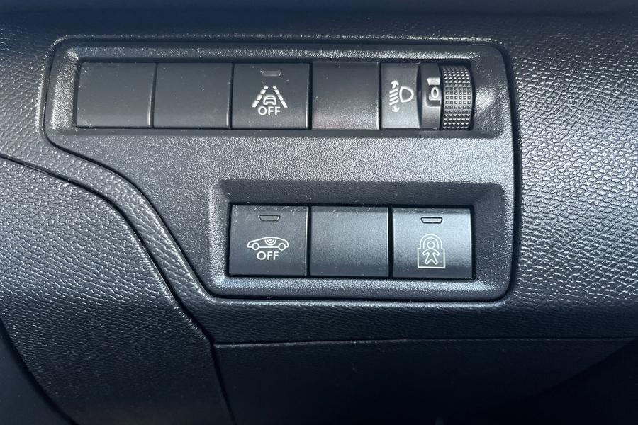 Peugeot 5008 Photo autoimg-a8a1de364f1f748a9b63c5ed7ff469e8d9ba8183.jpg