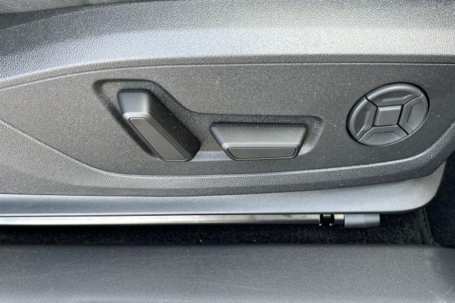 Audi Q4 e-tron Photo 54